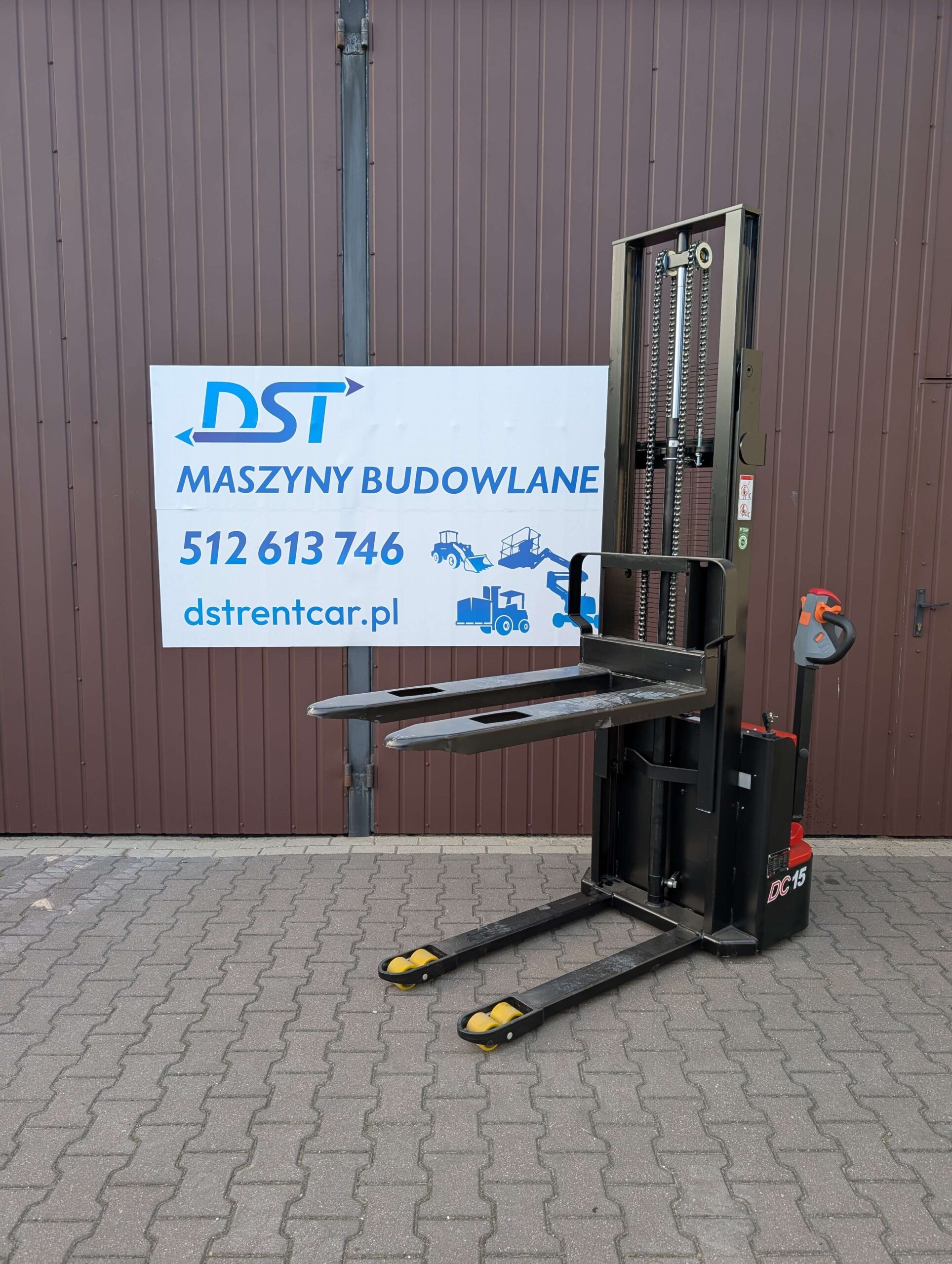 Gdzie wynajmę wózek masztowy do rozładunku?